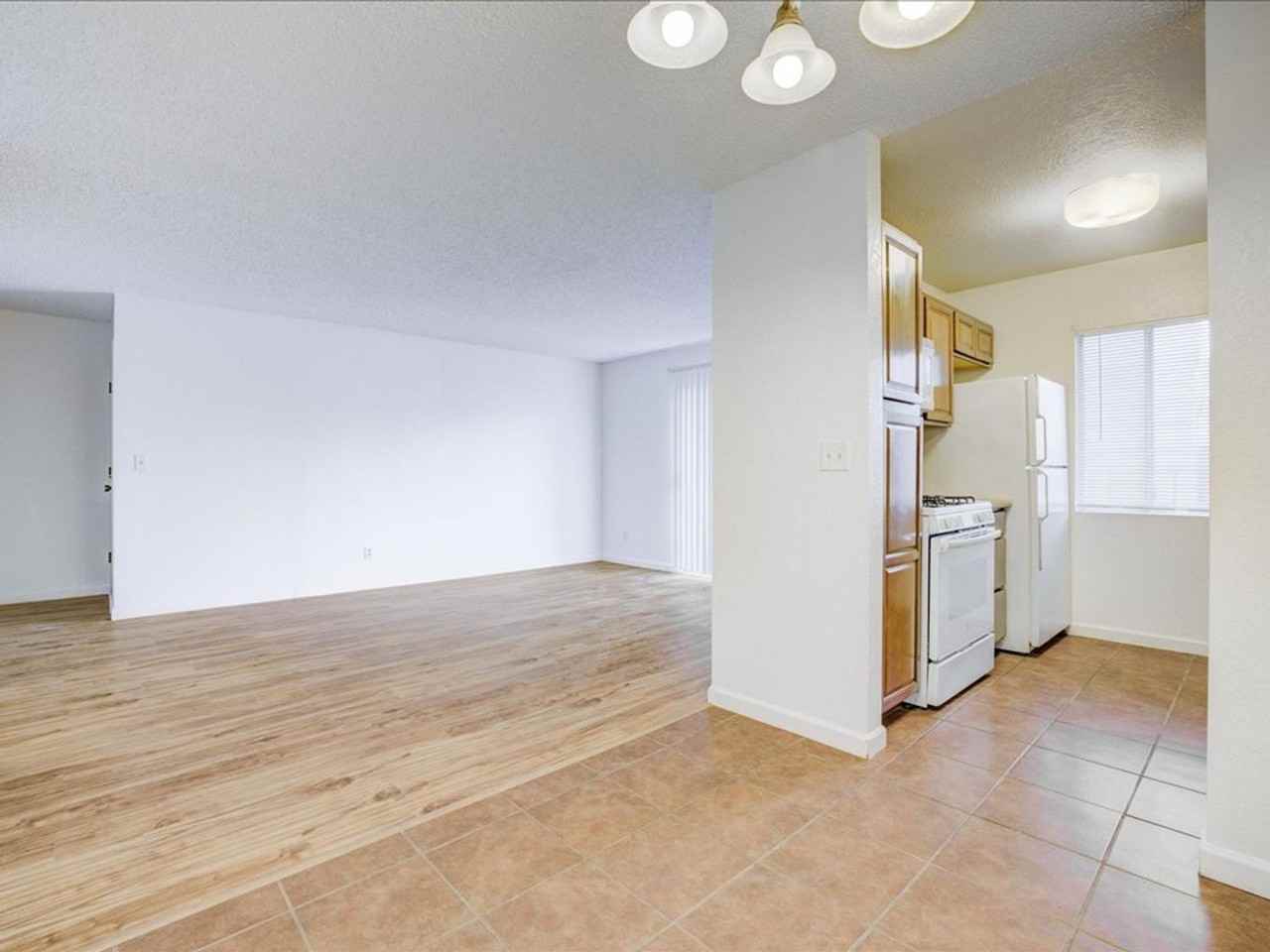 820 S Langley Ave #103 - Photo 6 of 21