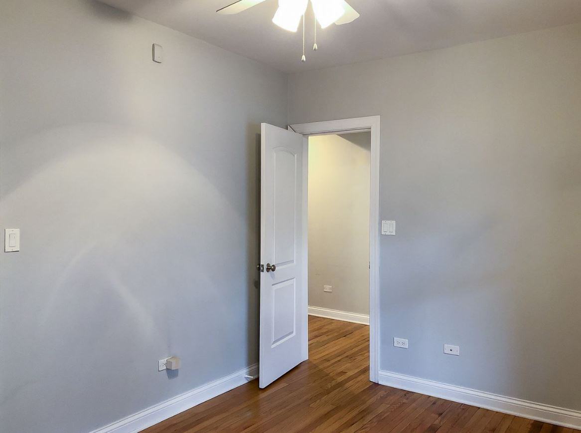 W Grace St & N Marshfield Ave - Photo 7 of 9