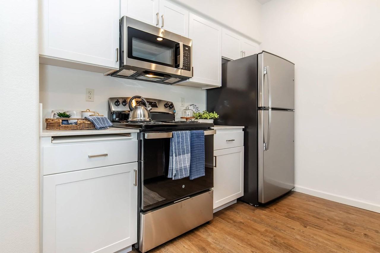 Broadstone Place - Photo 4 of 16