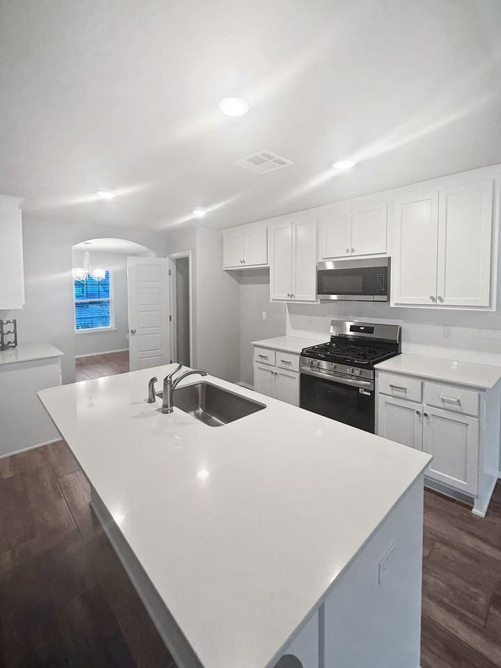 3912 S 12th Pl - Photo 3 of 22