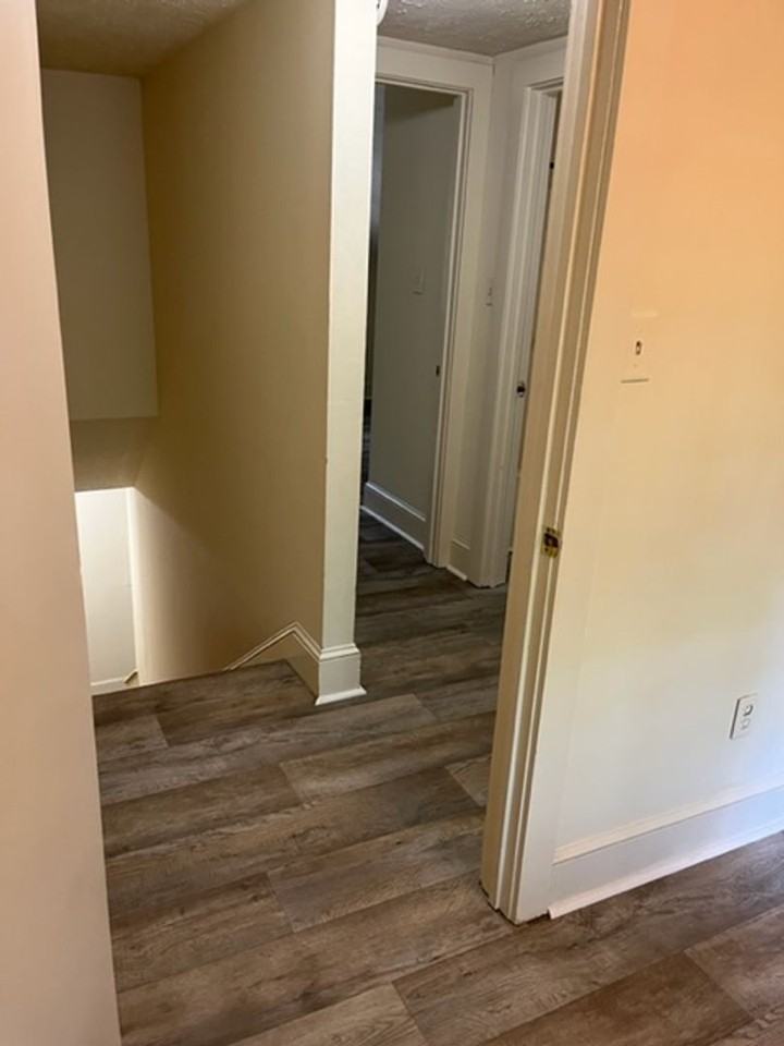 Bloomfield - Photo 4 of 28