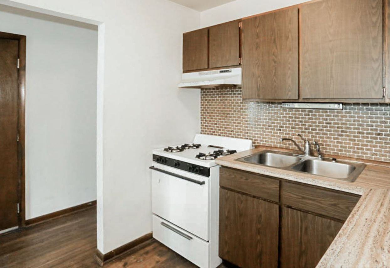 W Lill Ave & N Halsted St - Photo 7 of 10