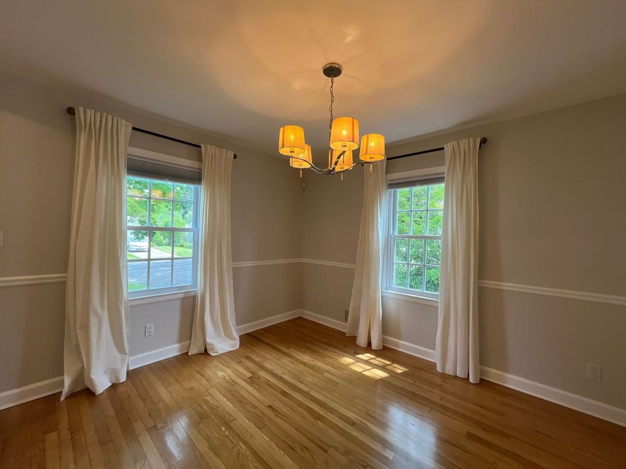 65 Buell St - Photo 4 of 28