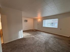 LH1316 - Photo 1 of 1