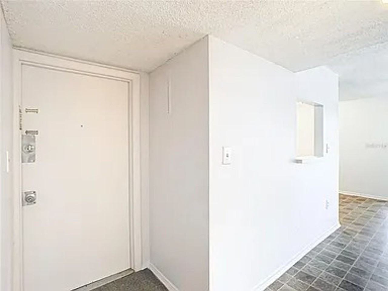 2549 N Alafaya Trl - Photo 3 of 17