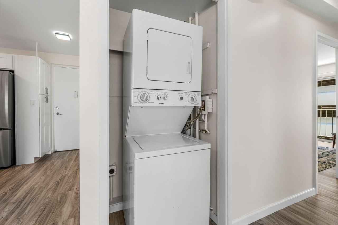 731 Amana St #703 - Photo 4 of 50