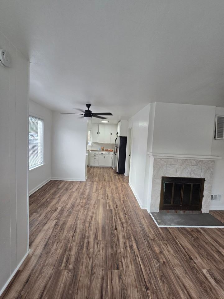 3955 Liberty Rd S - Photo 7 of 30