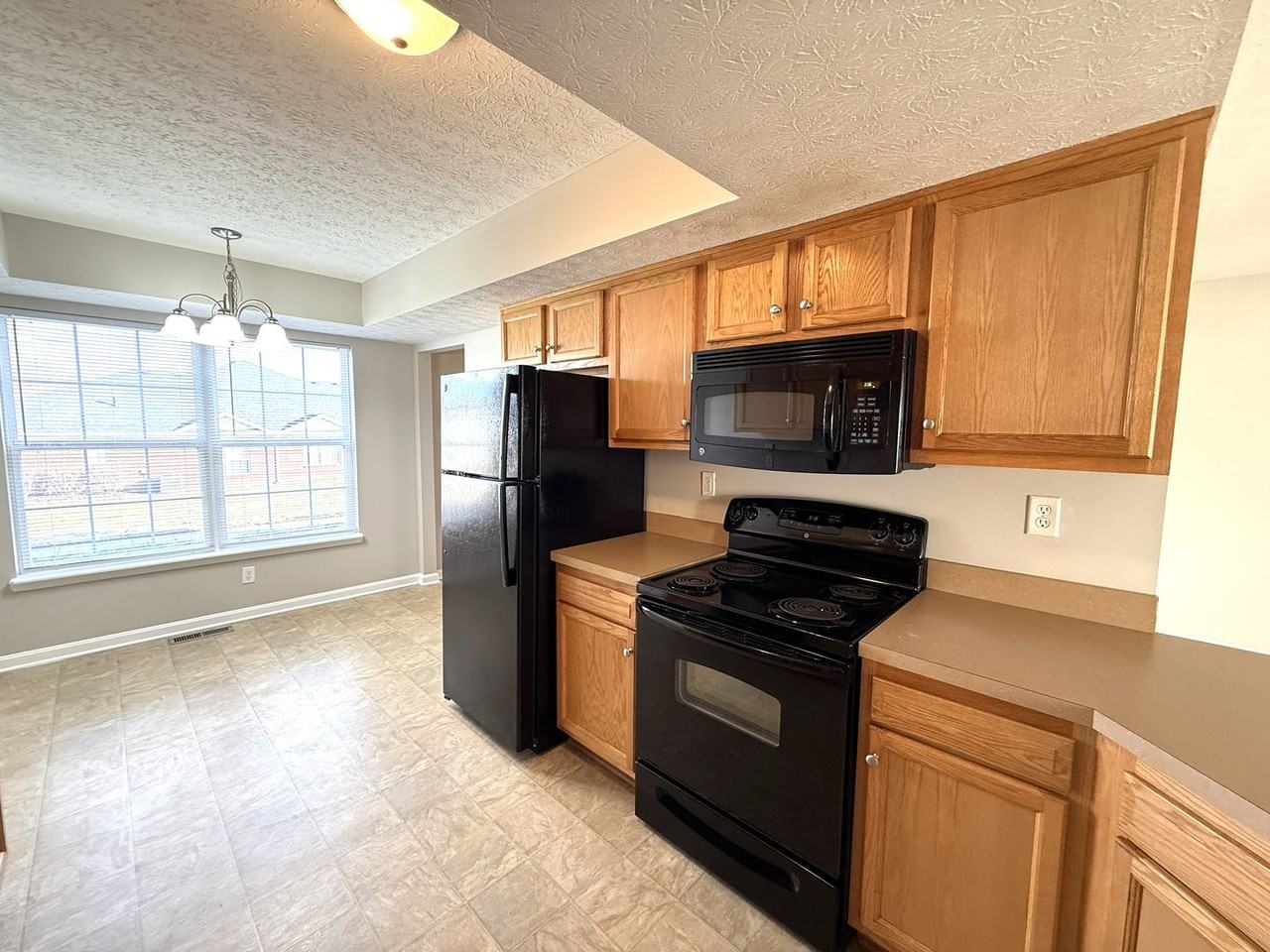 12812 Lost Hill Walk - Photo 4 of 19