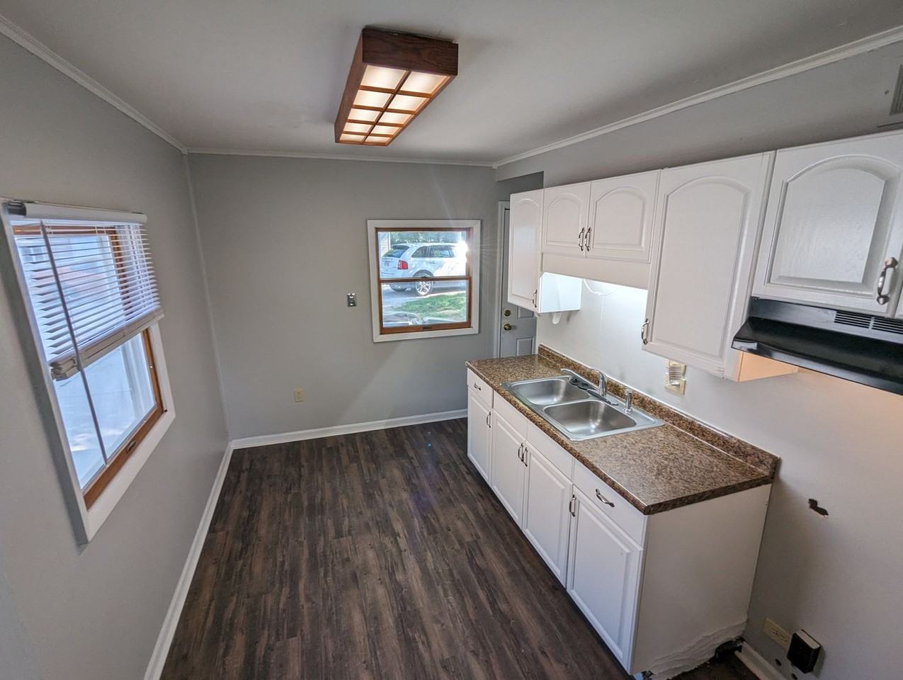 634 Hilliard Rd - Photo 5 of 14