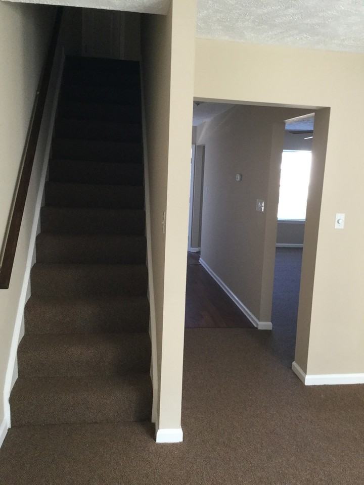 1602 Skiffes Creek Cir - Photo 6 of 7