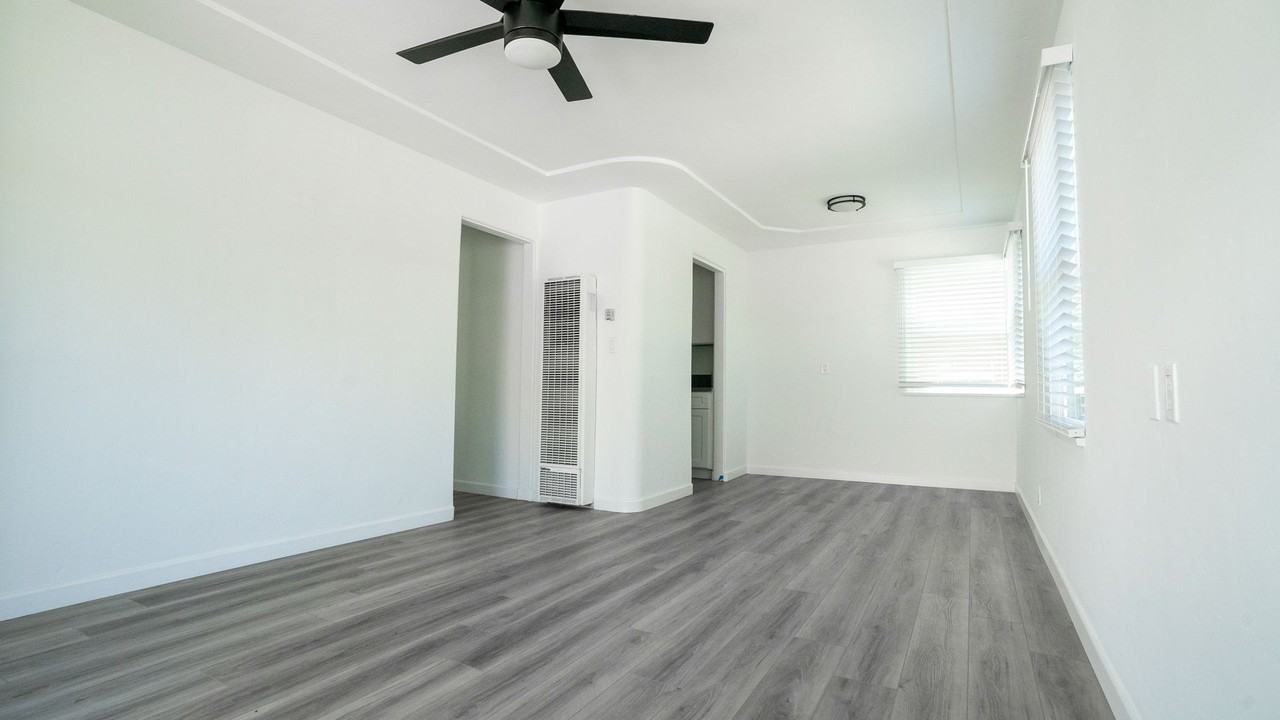 4421 30th St. Cottages - Photo 5 of 25