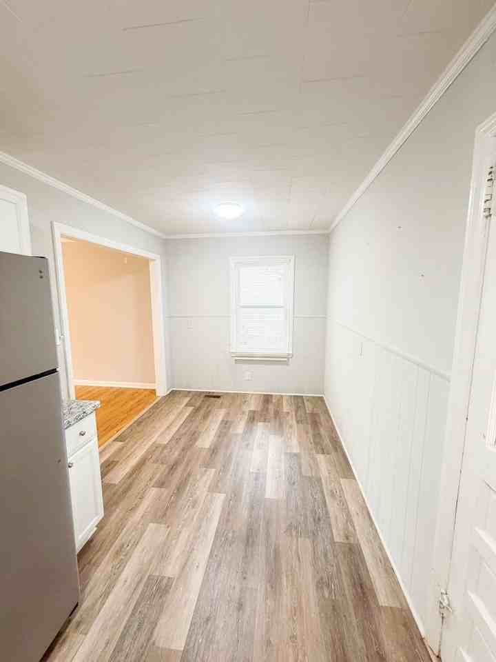 1409 Cedar Ave - Photo 6 of 14