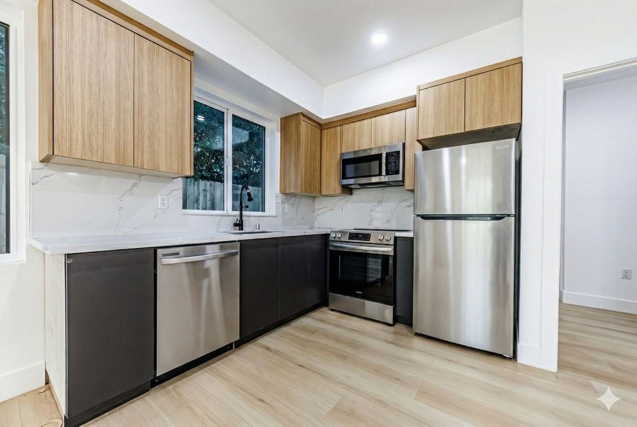 1658 S. Hayworth Ave - Photo 4 of 50