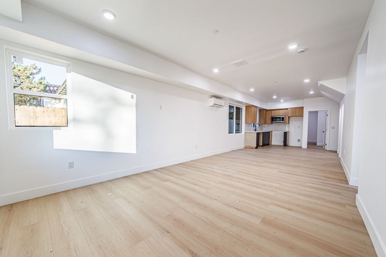 1658 S. Hayworth Ave - Photo 6 of 50