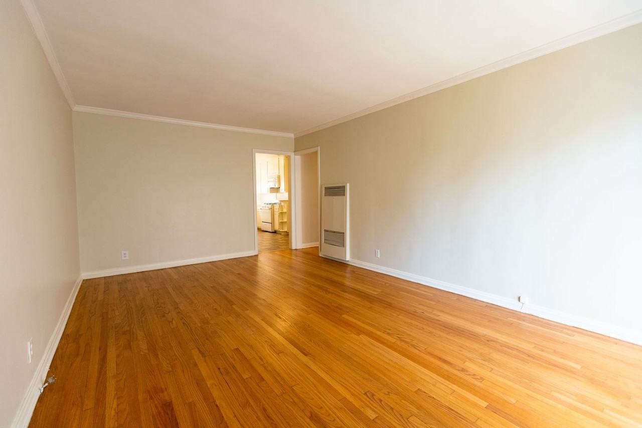 410 Veteran Avenue - Photo 7 of 23