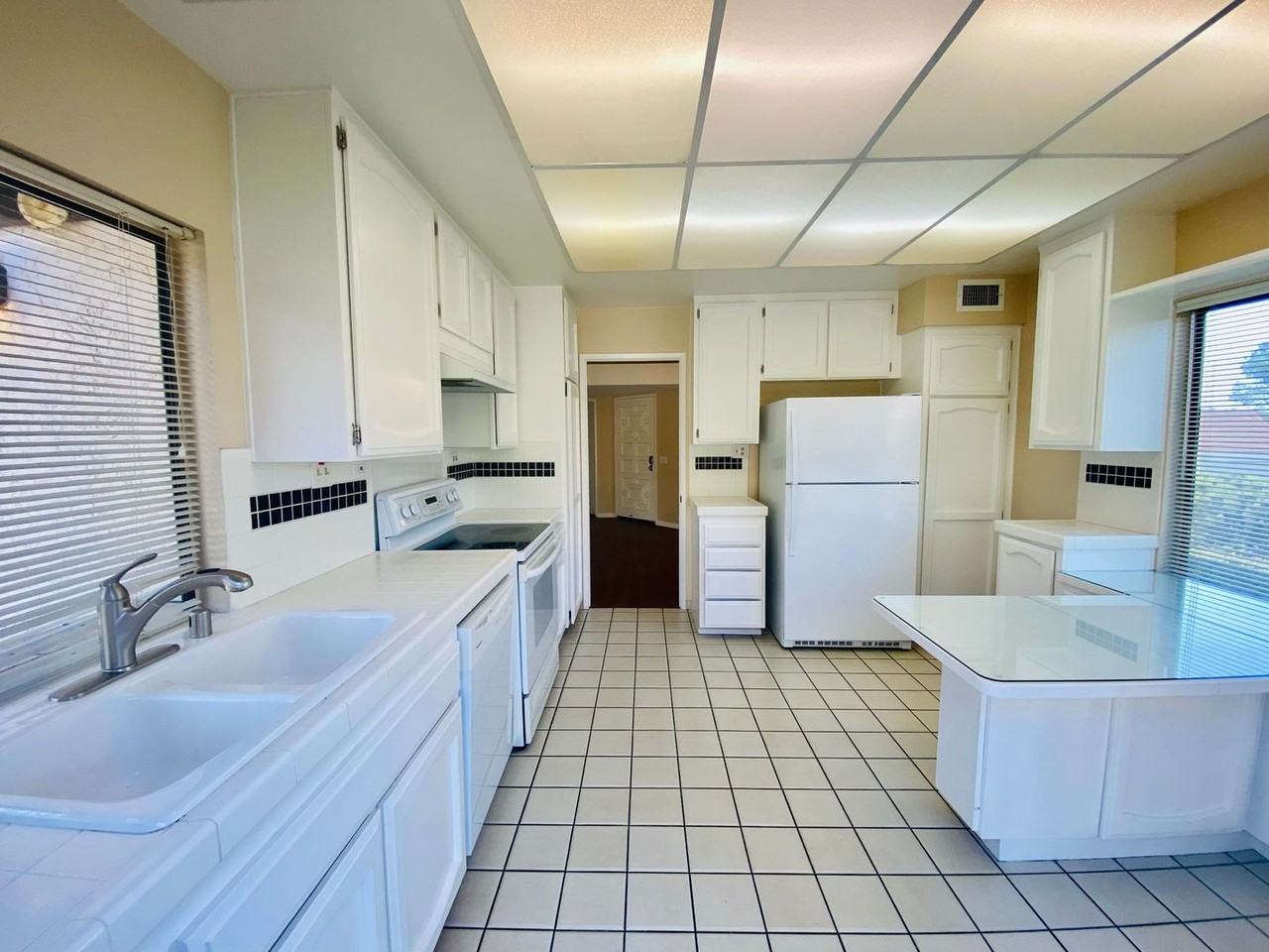 12880 Camino Ramillette - Photo 5 of 11