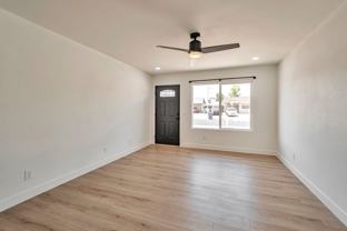 906 W Colgate Dr - Photo 1 of 1