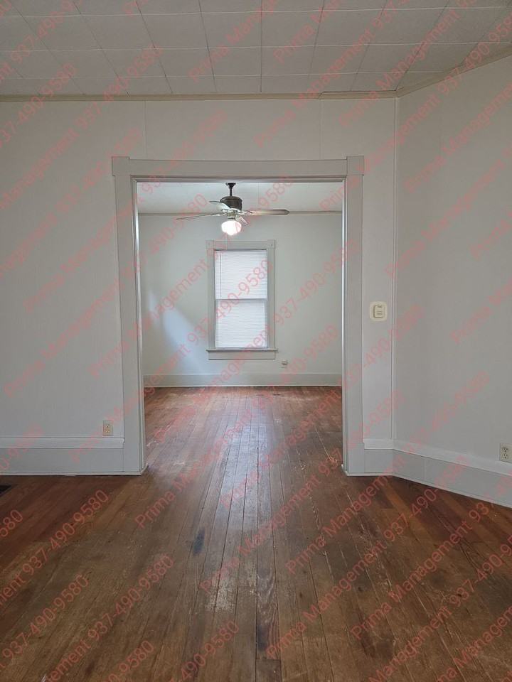 275 Indiana Ave - Photo 4 of 17