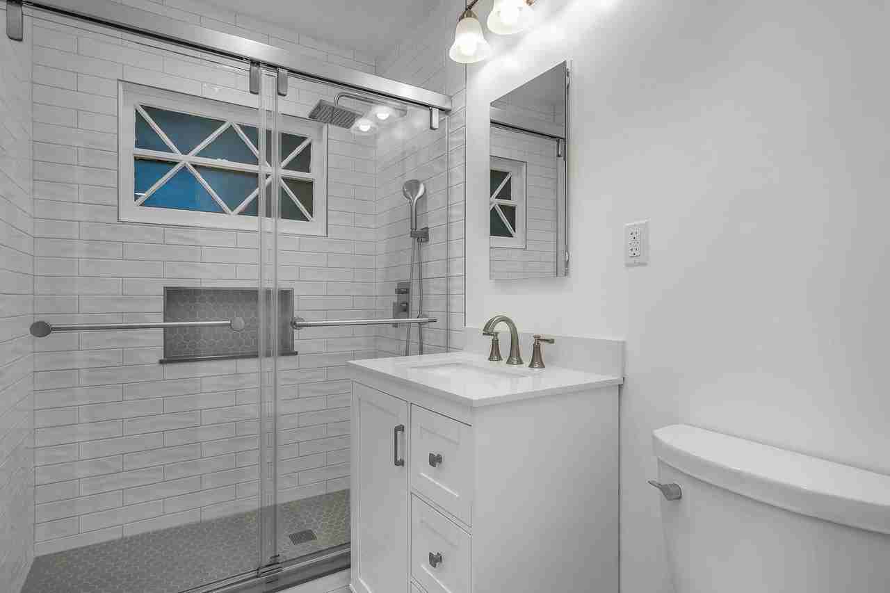 2826 Avenel St #03 - Photo 7 of 9