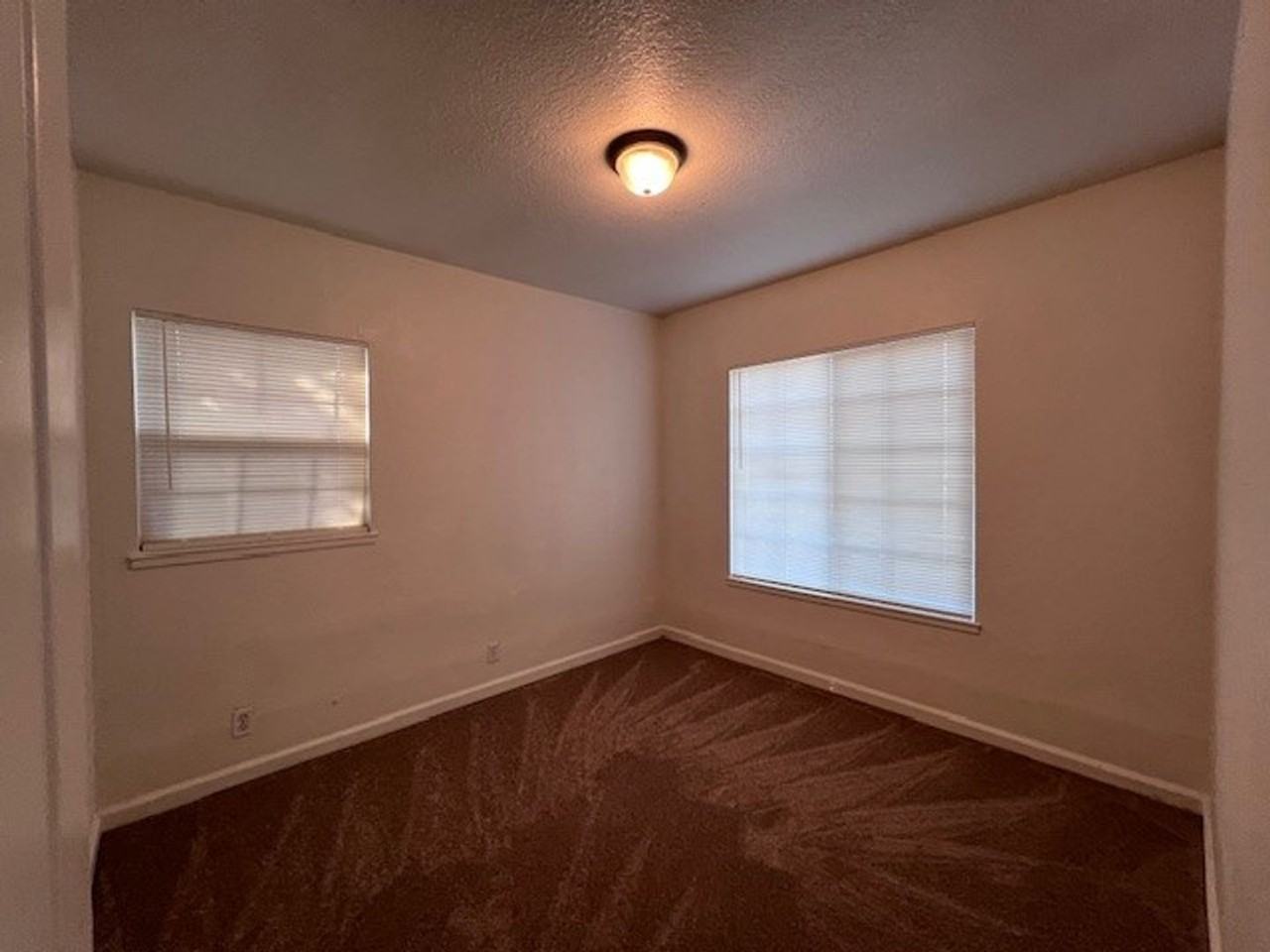 3808 23rd Ave - Photo 5 of 9