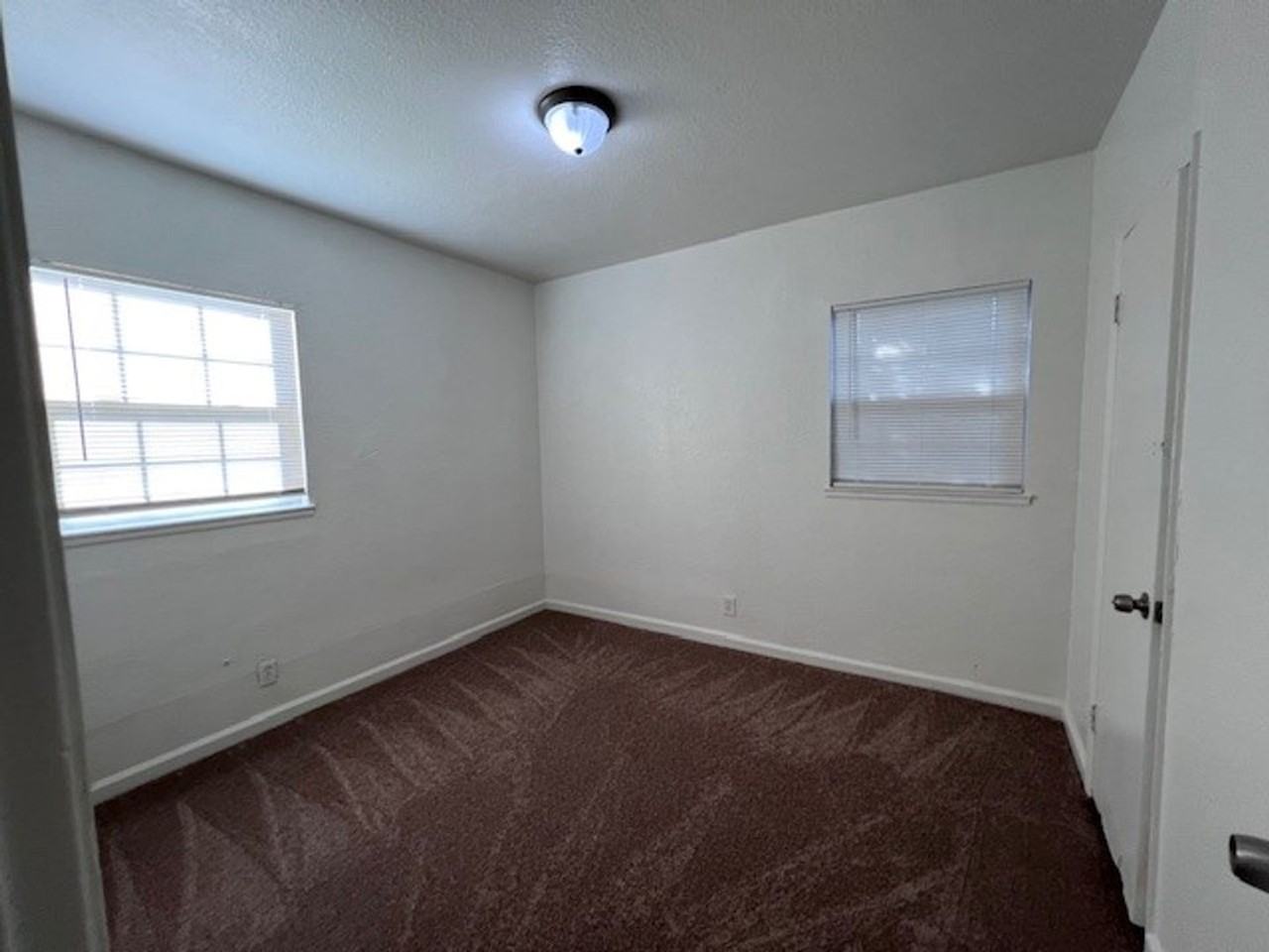 3808 23rd Ave - Photo 6 of 9