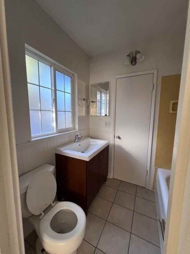 3808 23rd Ave - Photo 7 of 9