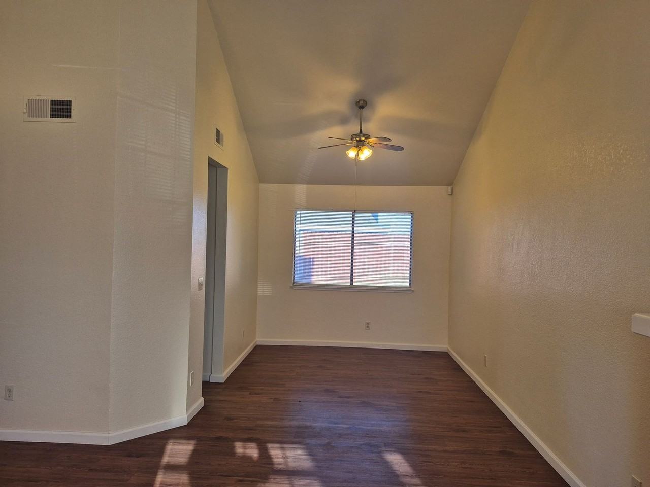 3506 Bridgeford Dr - Photo 7 of 23