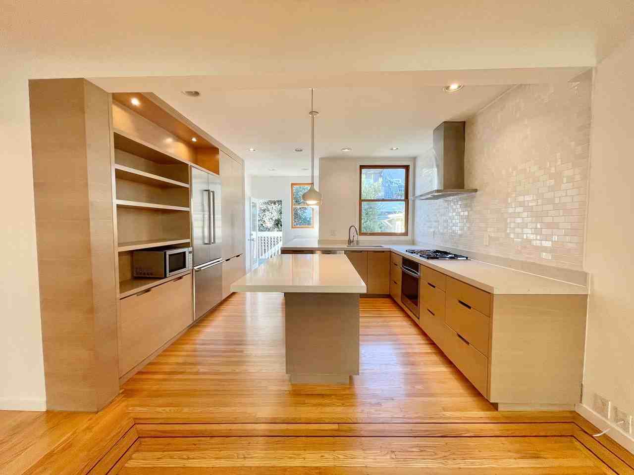 756 Church St - Photo 5 of 31