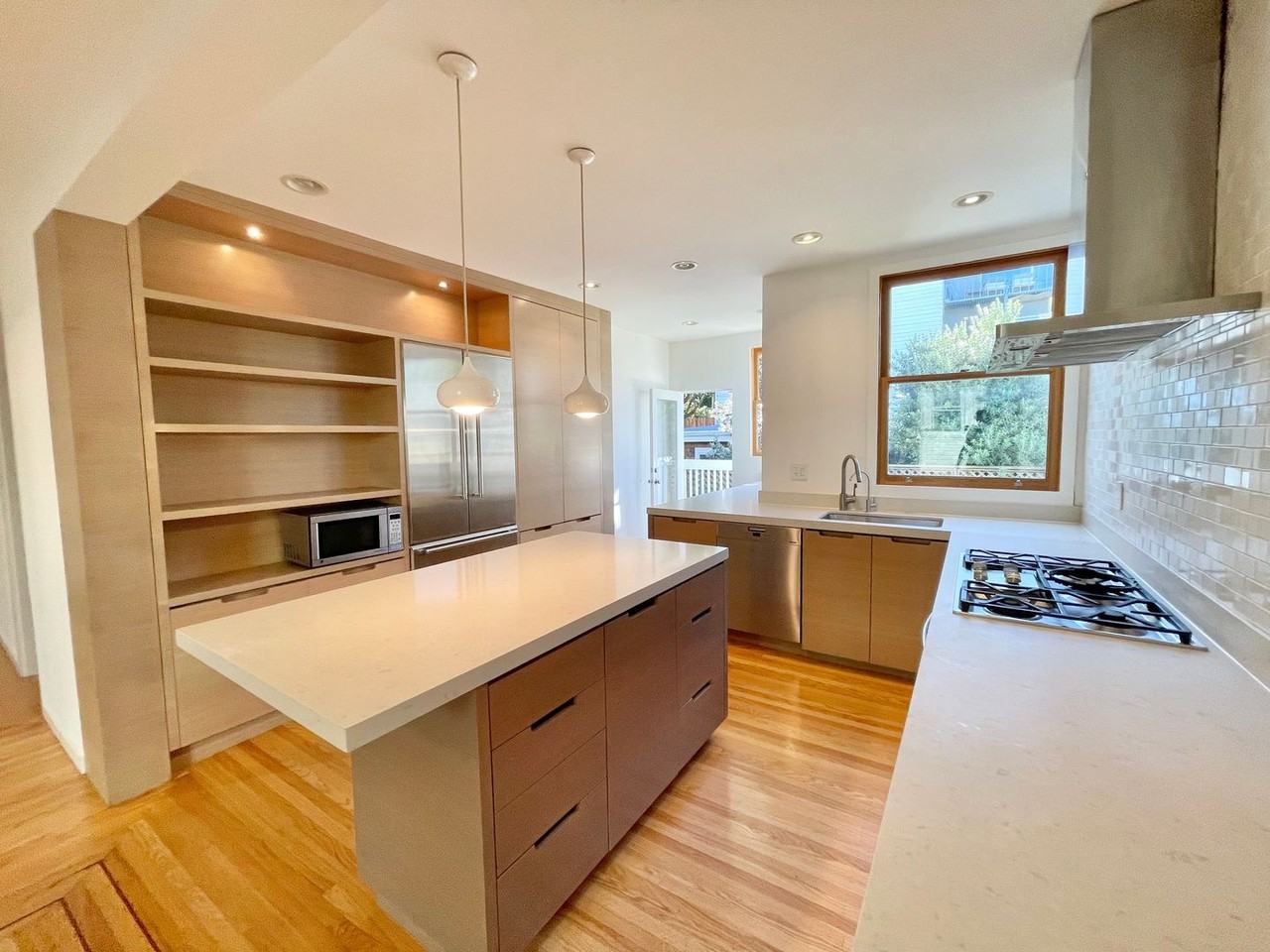 756 Church St - Photo 6 of 31