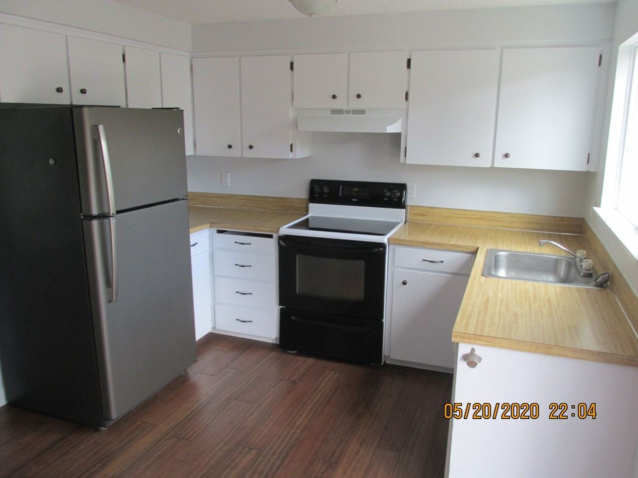 7421 Se Washington St - Photo 2 of 17