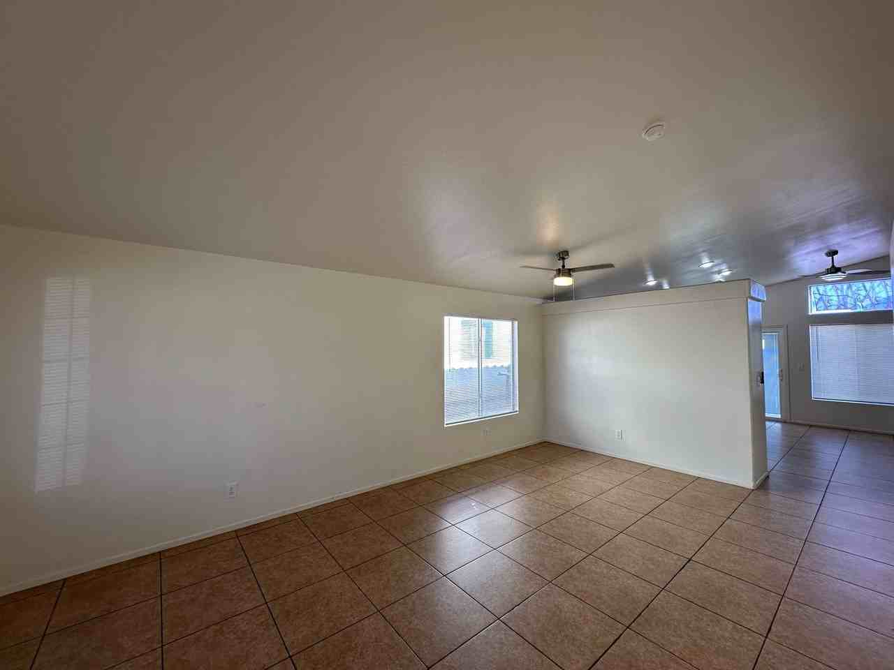 5520 Oakwood Ridge St - Photo 6 of 18