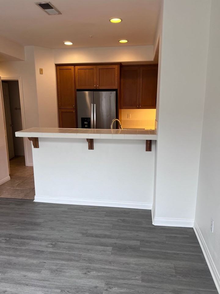 8752 Plaza Park Ln - Photo 2 of 13