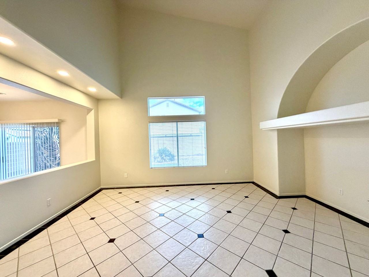 8824 Rambling Rock Ct - Photo 5 of 35