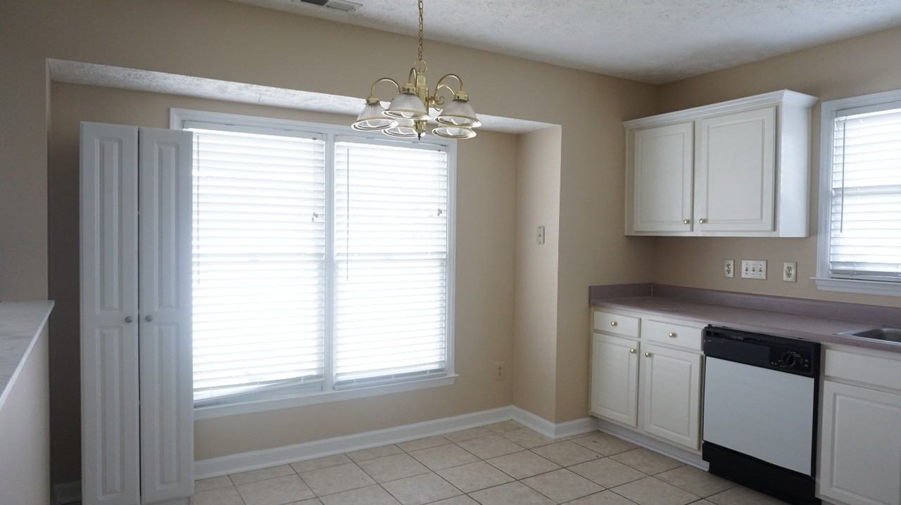 7305 Tollhouse Dr - Photo 4 of 32