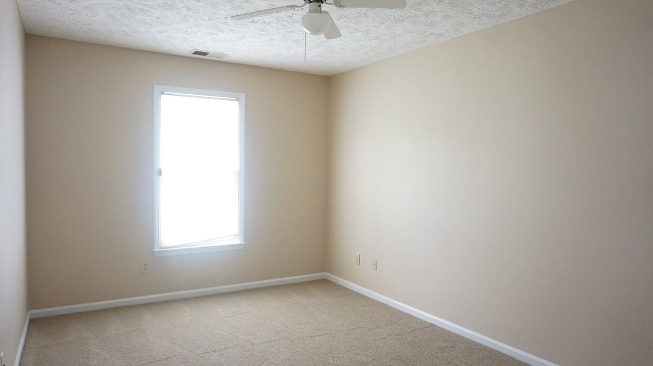 7305 Tollhouse Dr - Photo 6 of 32