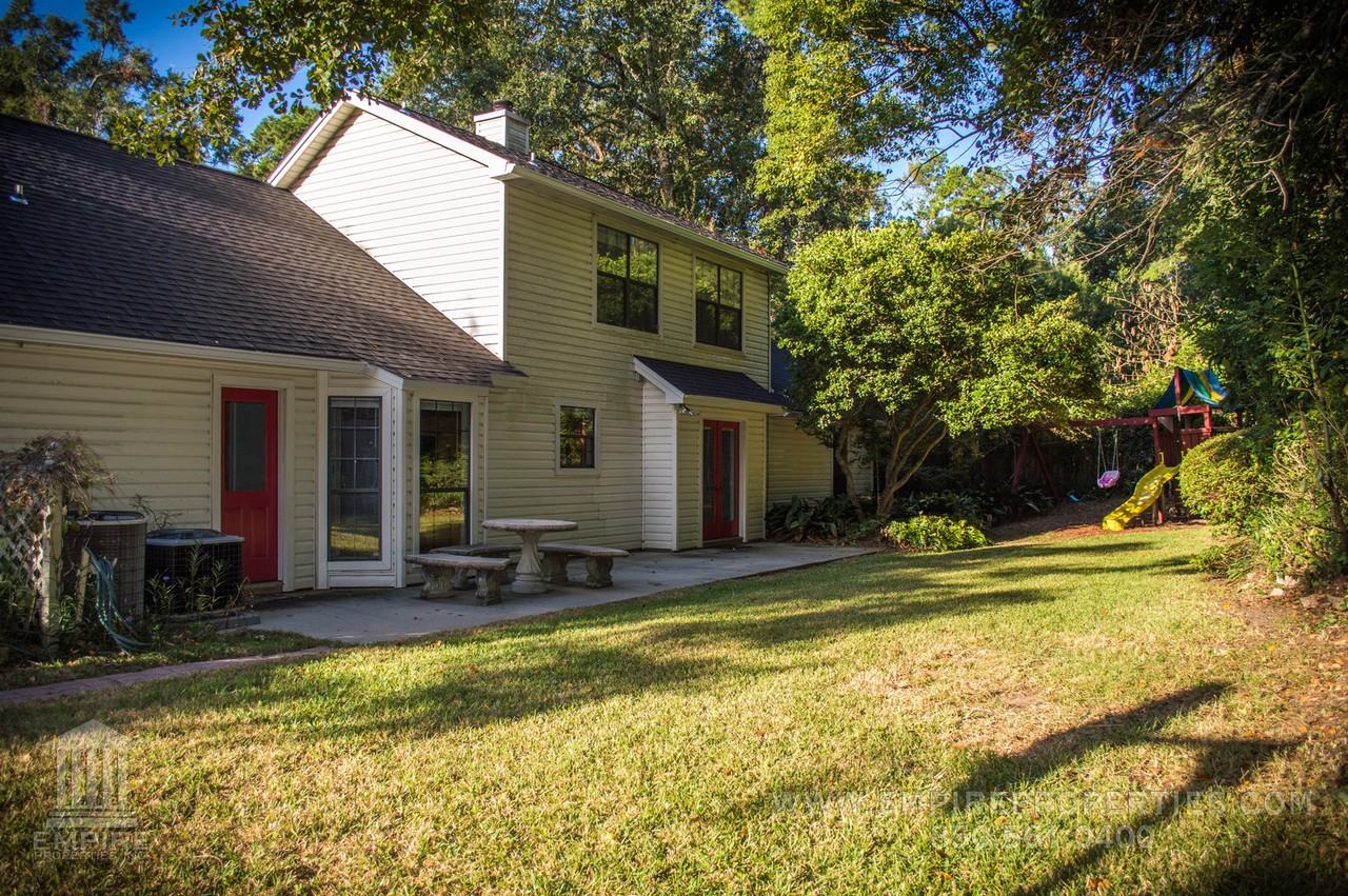 2221 Glenwood Ln - Photo 4 of 50