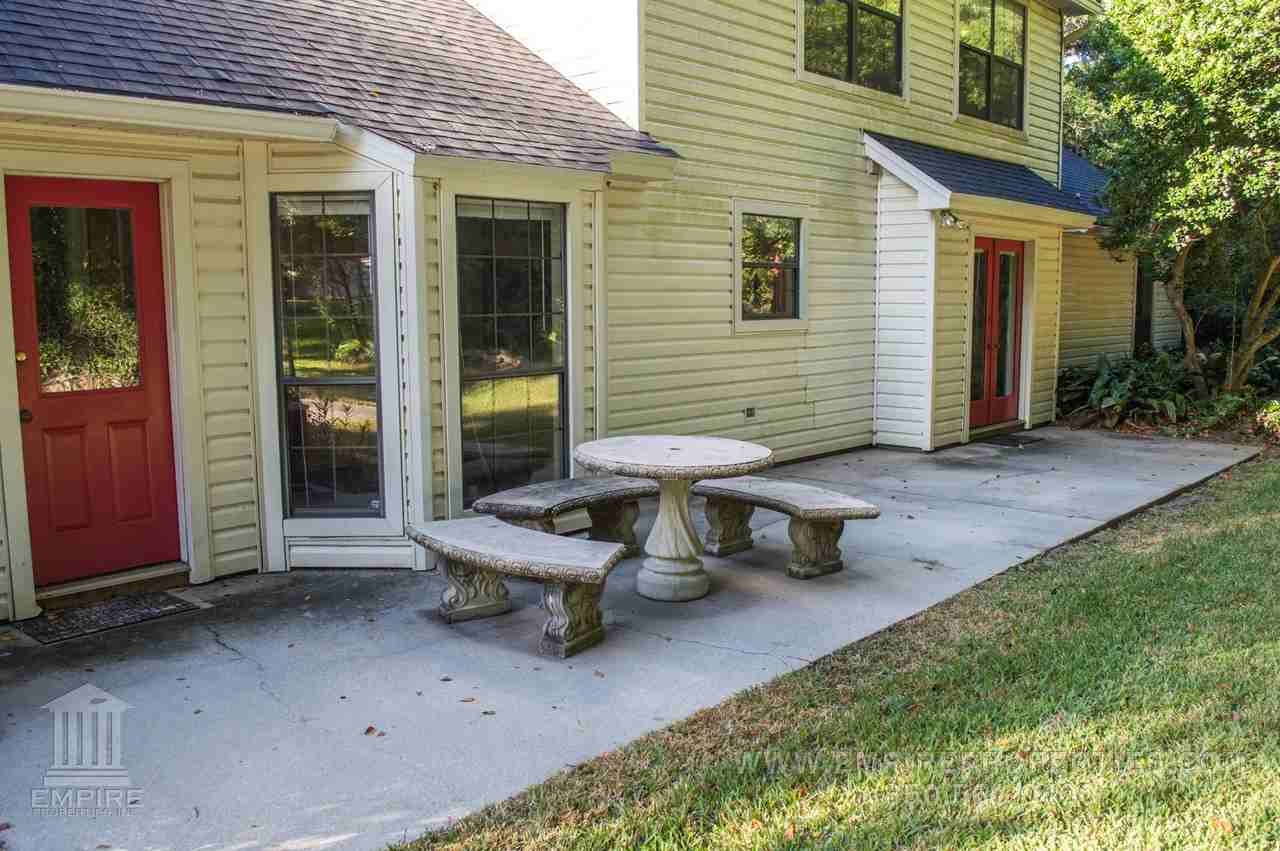 2221 Glenwood Ln - Photo 5 of 50