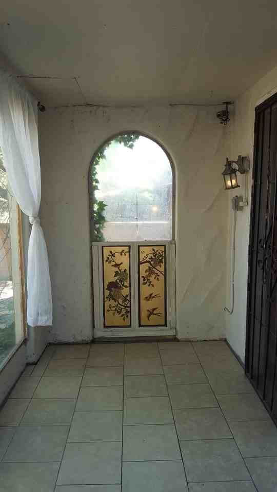 138 Girard Blvd Ne - Photo 3 of 12