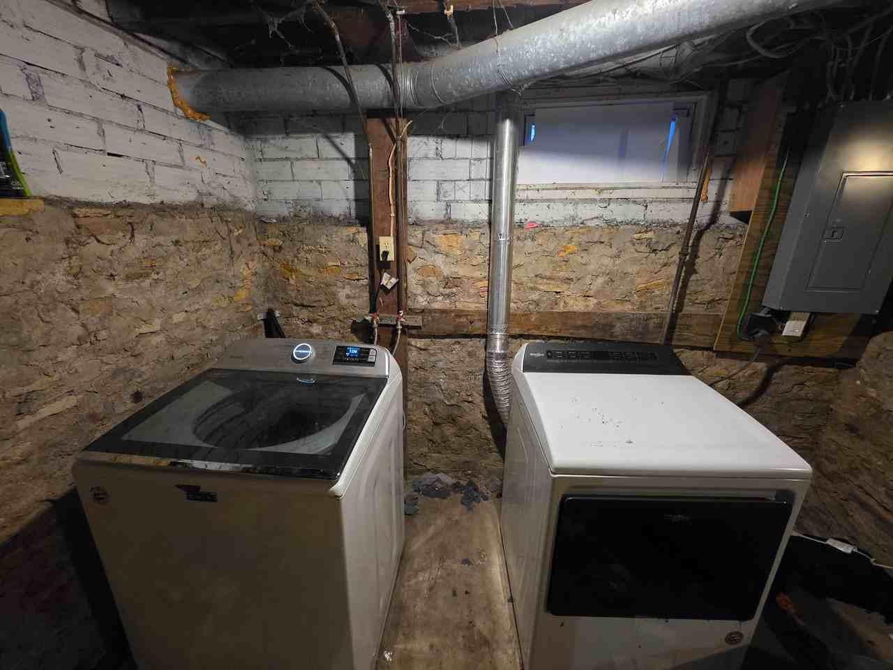 705 Franklin St - Photo 6 of 11