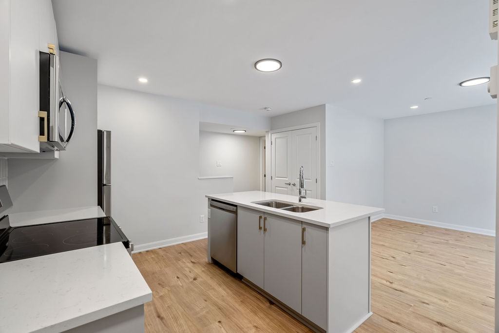 301 Glenroy Gilbert Drive #20 - Photo 6 of 28