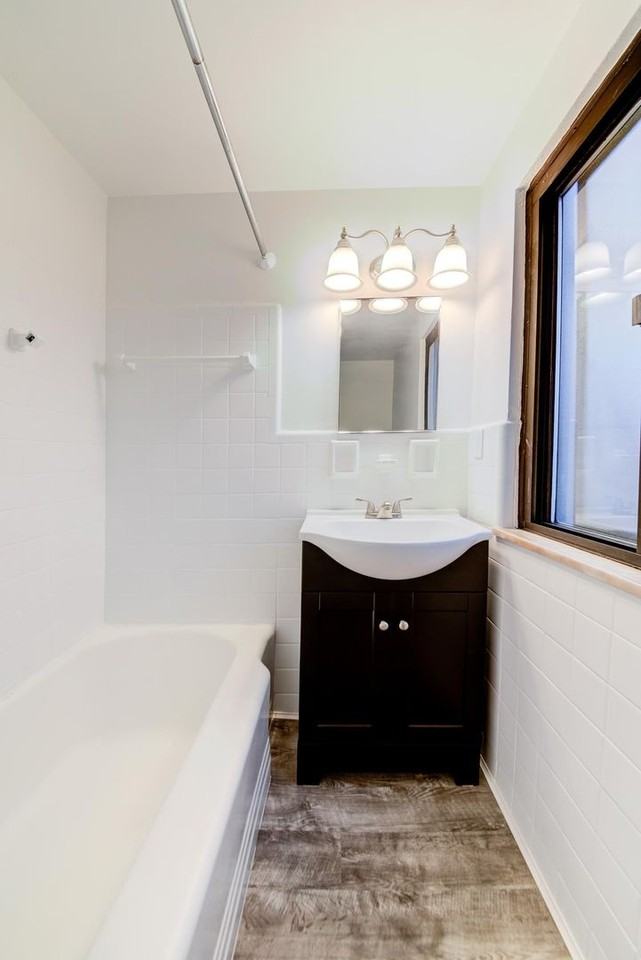 2837 Spring St - Photo 6 of 21