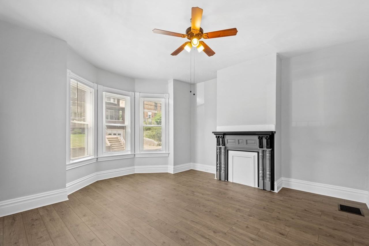 82 Grant Ave - Photo 3 of 20