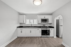 featured image of 105 Broadway St