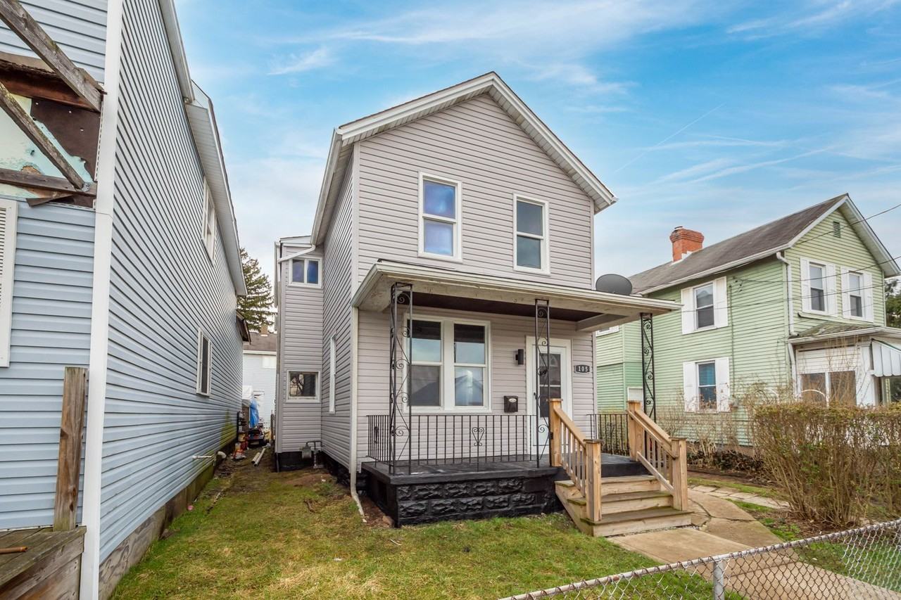 105 Broadway St - Photo 4 of 34