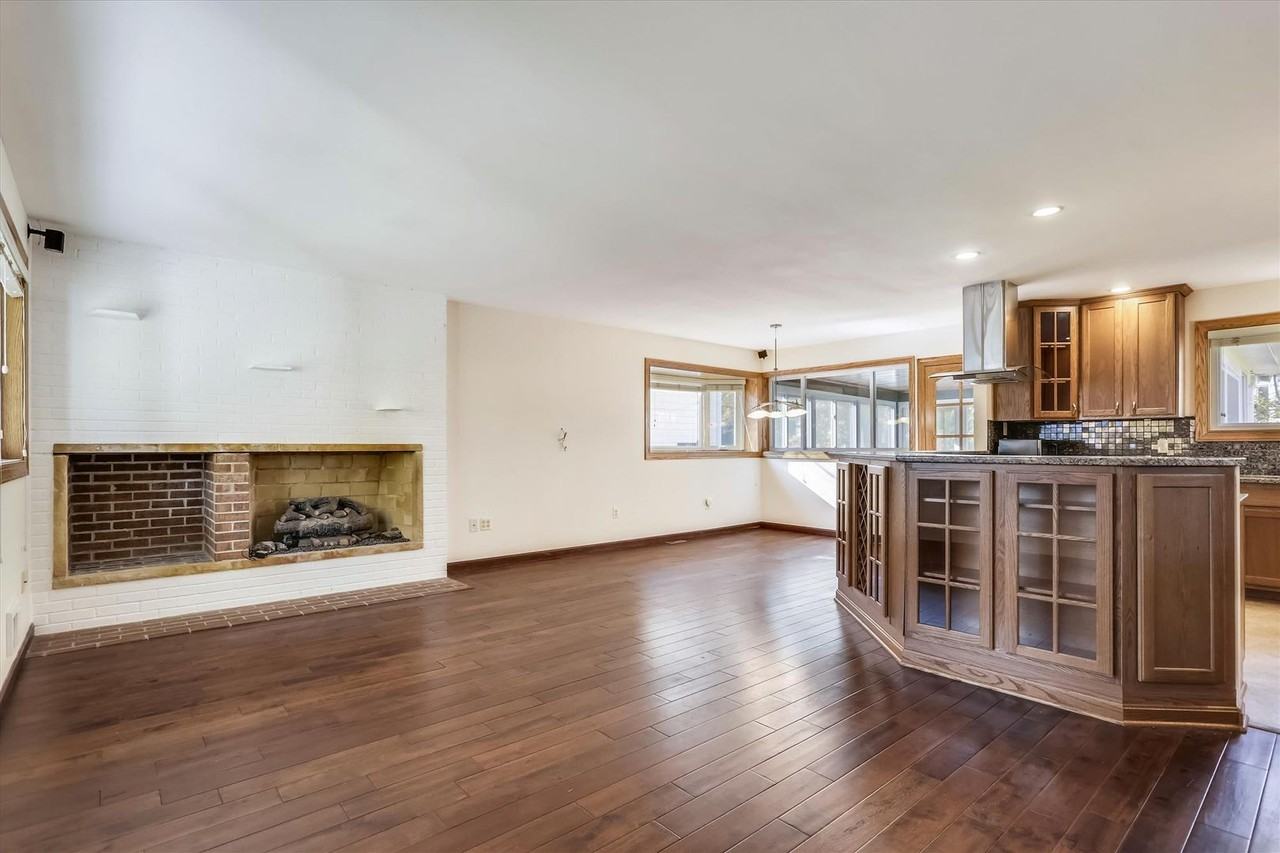 6403 Tone Dr - Photo 2 of 50