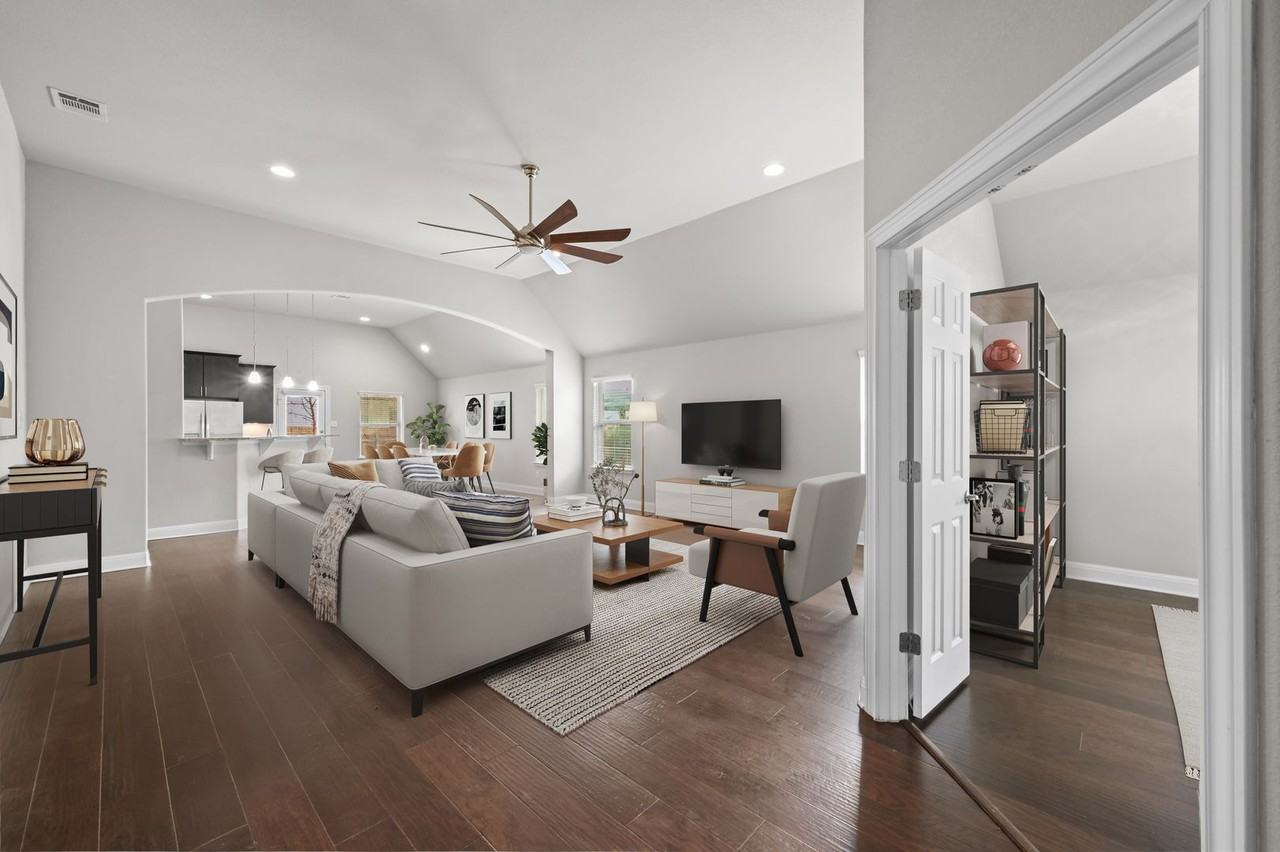 1805 Morts Pl - Photo 4 of 23