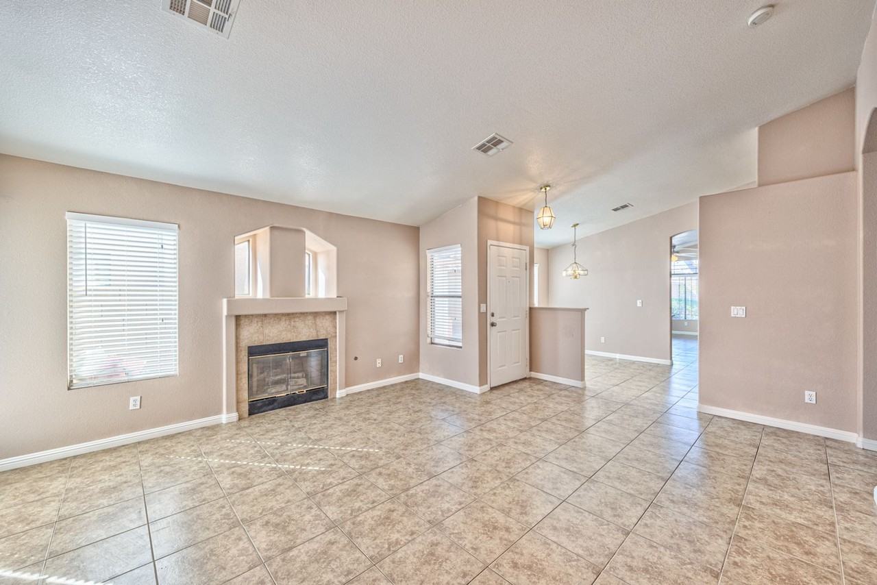 851 Worrell Ave - Photo 4 of 16