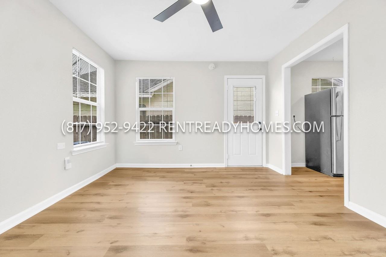 1007 E Davis Ave - Photo 7 of 21