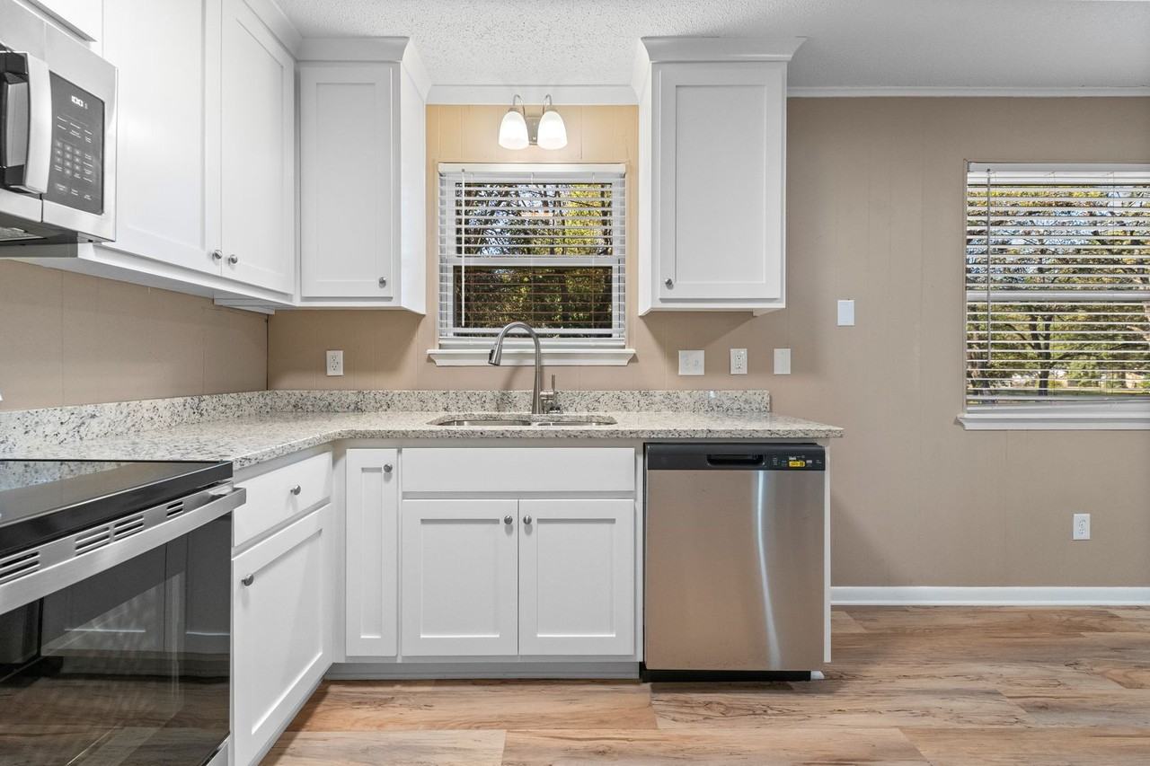 125 Karen Cv - Photo 4 of 23