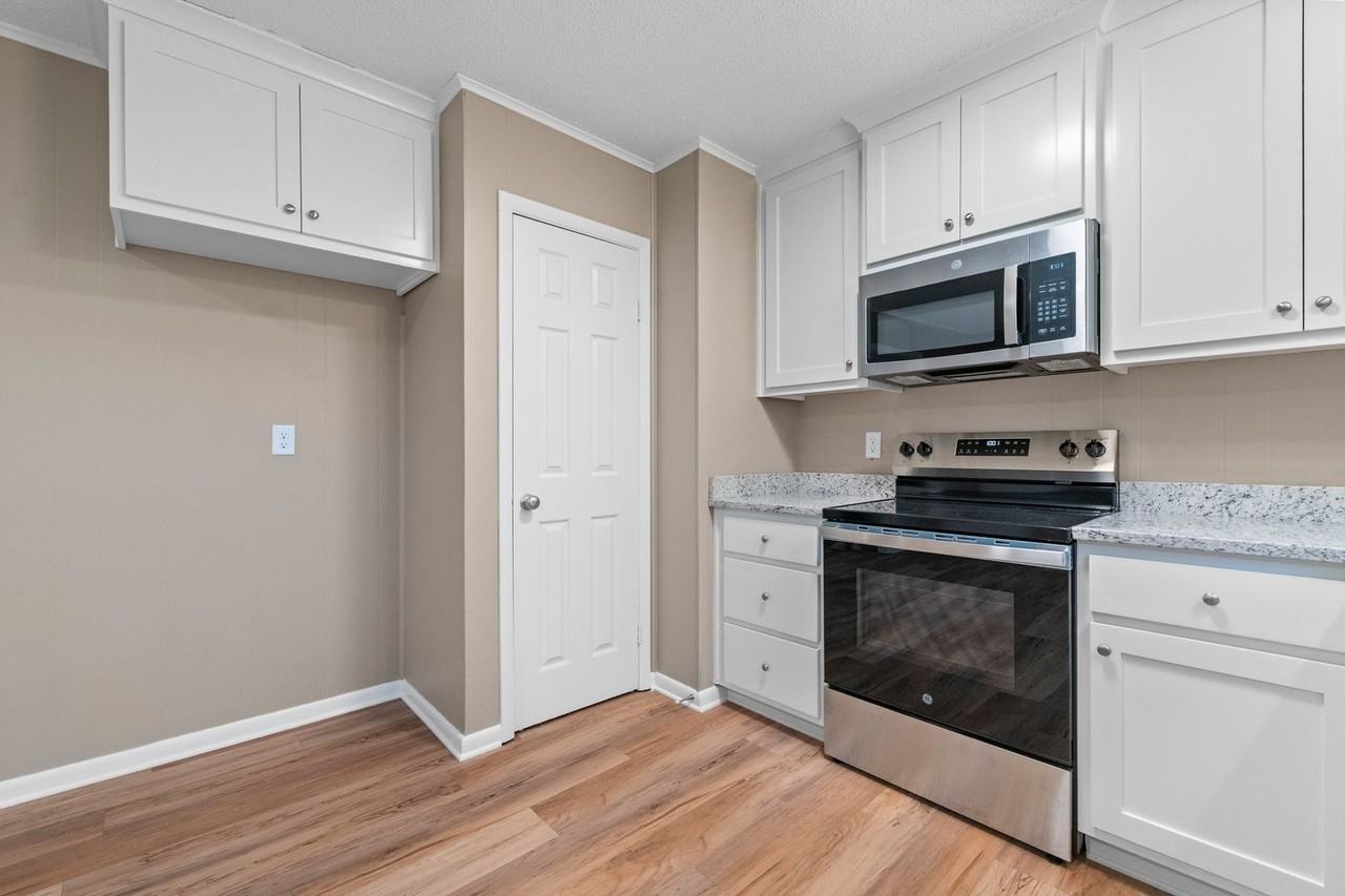 125 Karen Cv - Photo 5 of 23